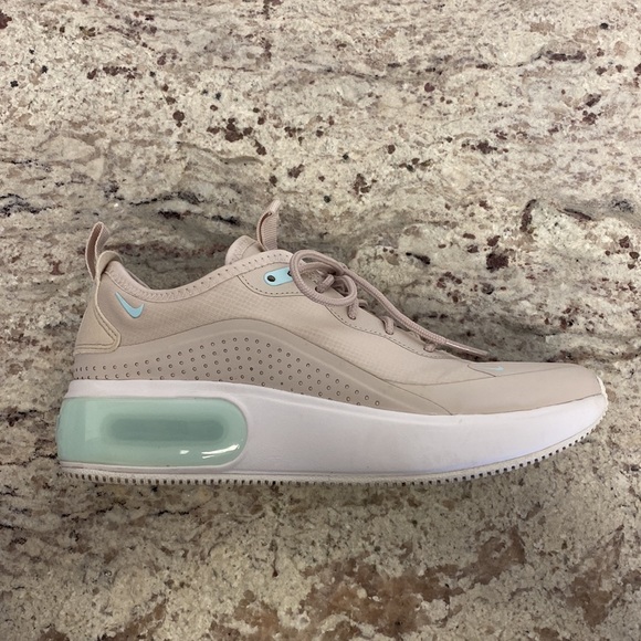 Nike Air Max Dia in Tan and Mint - Picture 4 of 8